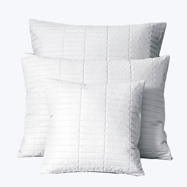 Spoleto Quilted Coverlet & Shams Pillow Shams / Standard / White