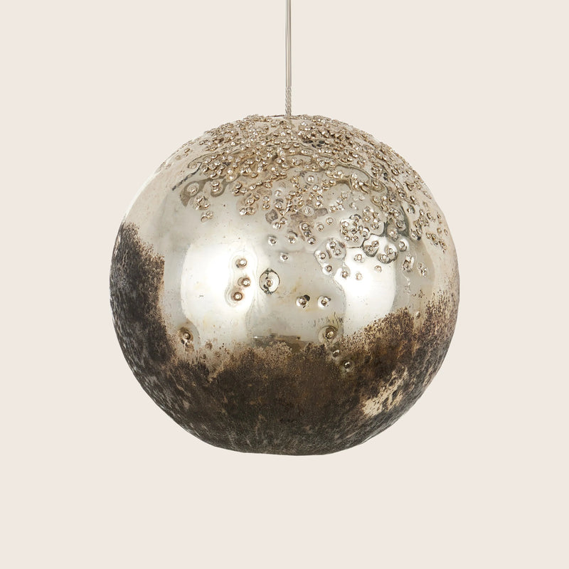 Currey and Co. Chandeliers & Pendents