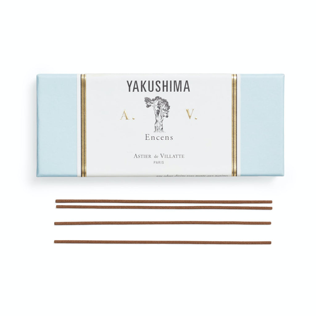 YAKUSHIMA Encens: Luxurious Parisian incense with earthy fragrance, elegantly presented.