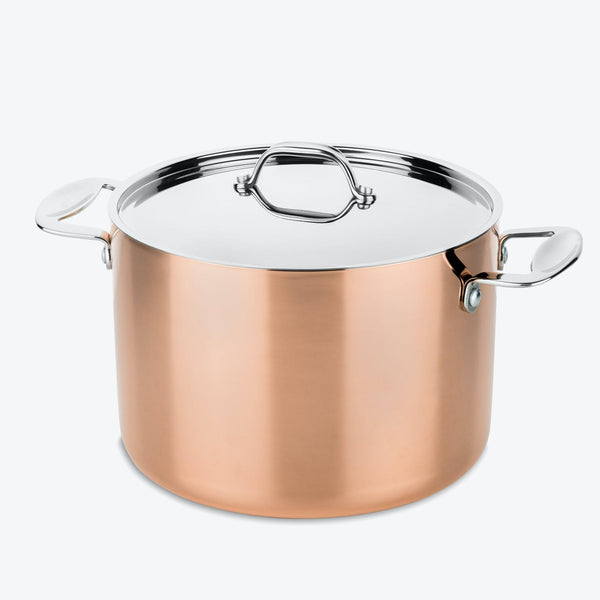 New copper stockpot with sleek design and excellent heat conductivity