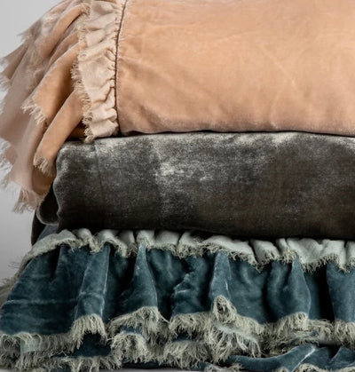 Bella Notte Throws