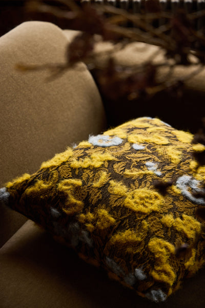Pillows & Throws