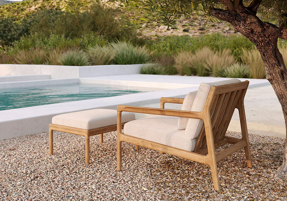 Outdoor Lounge Chairs