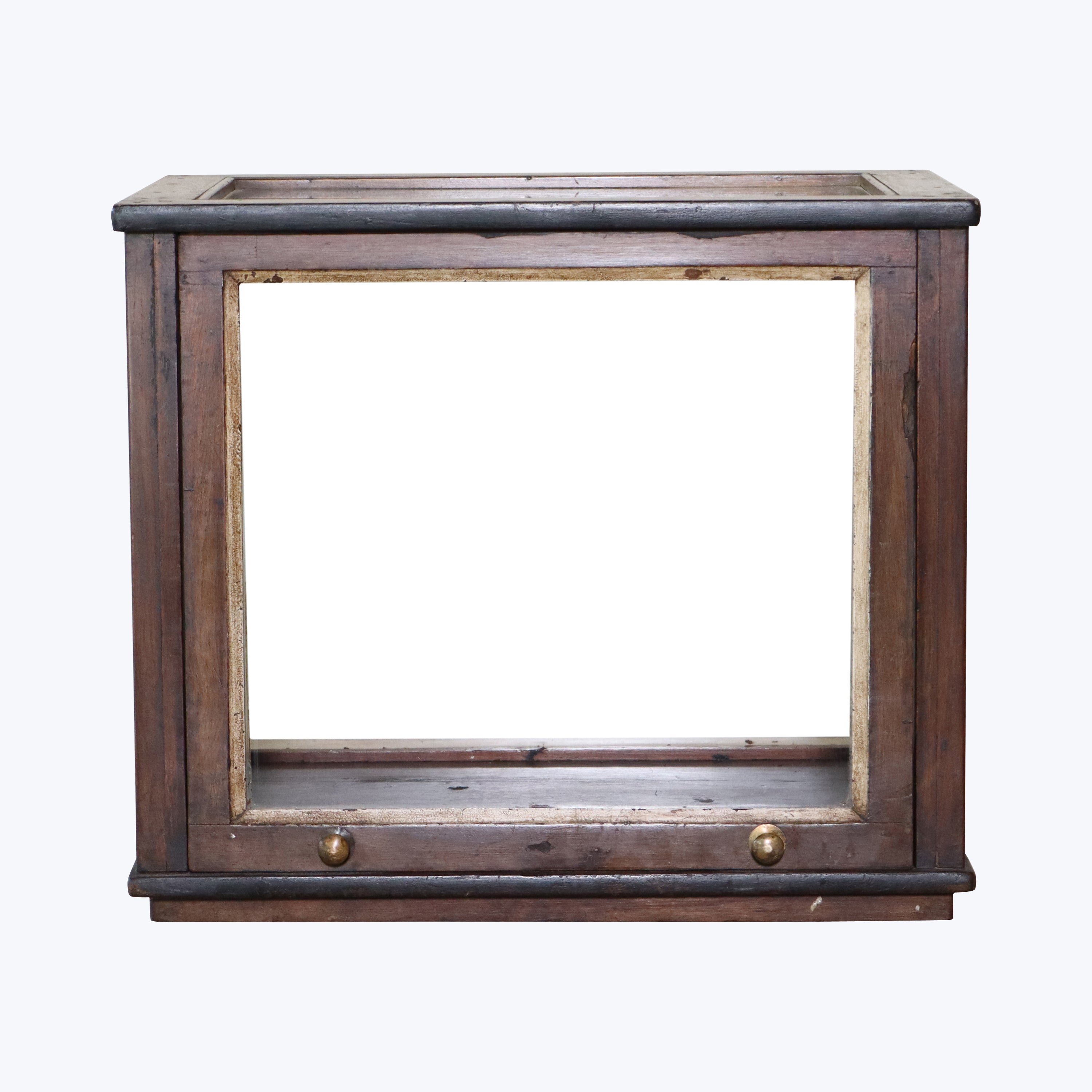 Vintage Wood Showcase - Thumbnail 2