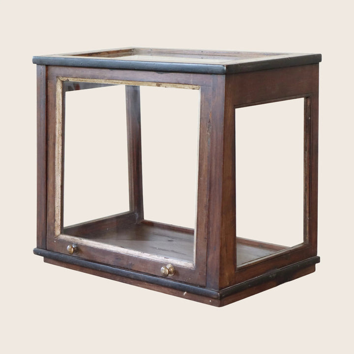 Vintage Wood Showcase