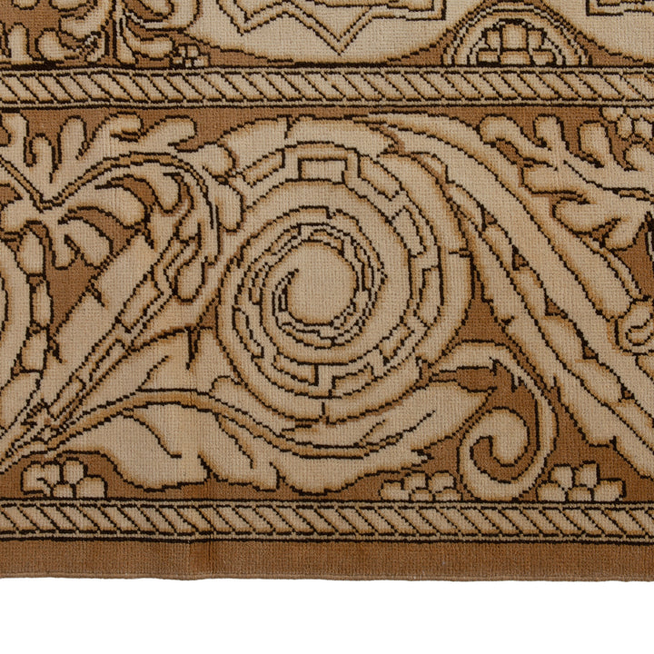 Beige Traditional Wool Rug - 13'9" x 17'