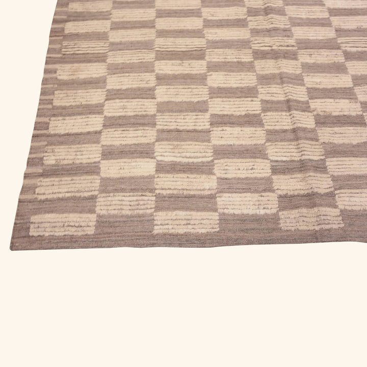 Natural Zameen Contemporary Wool Rug - 6'6" x 9'6"
