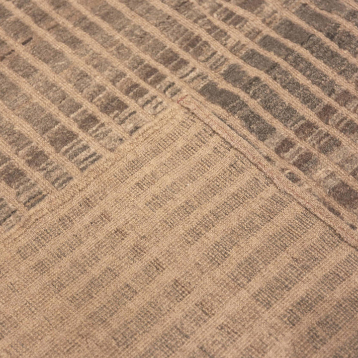 Brown Zameen Contemporary Wool Rug - 6'8" x 9'1"