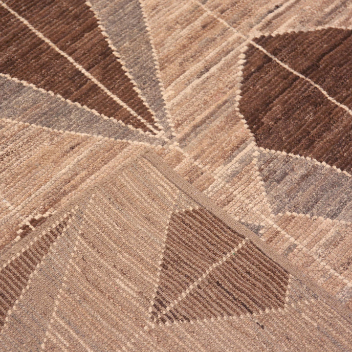 Brown Zameen Contemporary Wool Rug - 6'7" x 9'