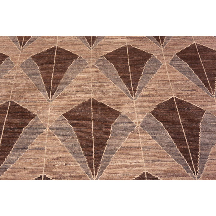 Brown Zameen Contemporary Wool Rug - 6'7" x 9'