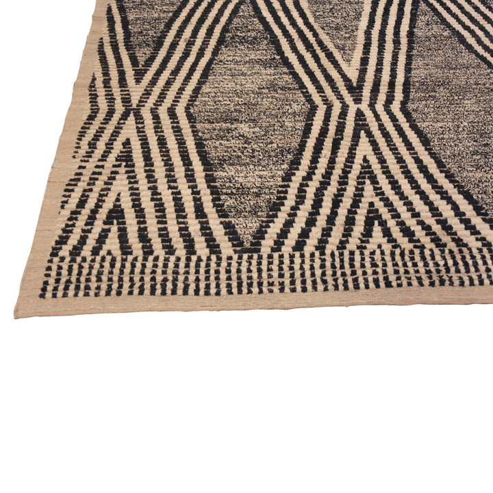 Black Zameen Traditional Wool Rug - 7'3" x 9'10"