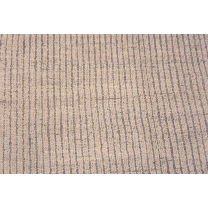 Natural Zameen Solid Wool Rug - 7'4" x 9'8"