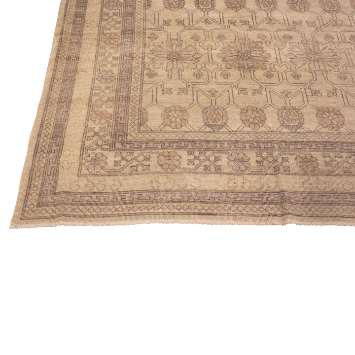 Beige Zameen Traditional Wool Rug - 8' x 9'9"