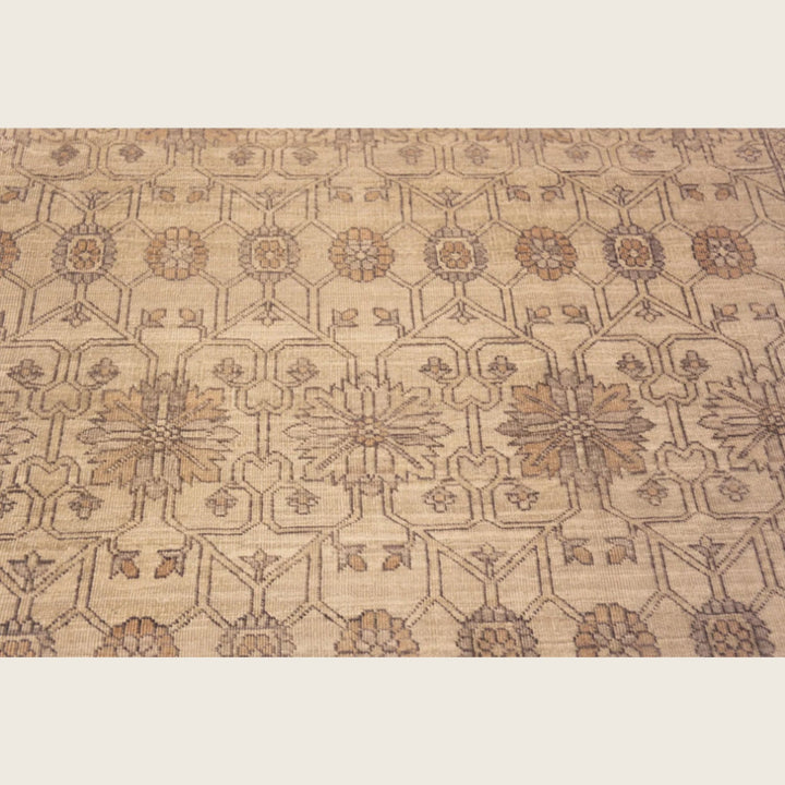Beige Zameen Traditional Wool Rug - 8' x 9'9"