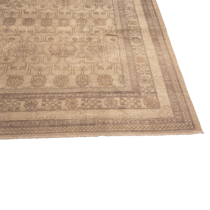 Beige Zameen Traditional Wool Rug - 8' x 9'9"