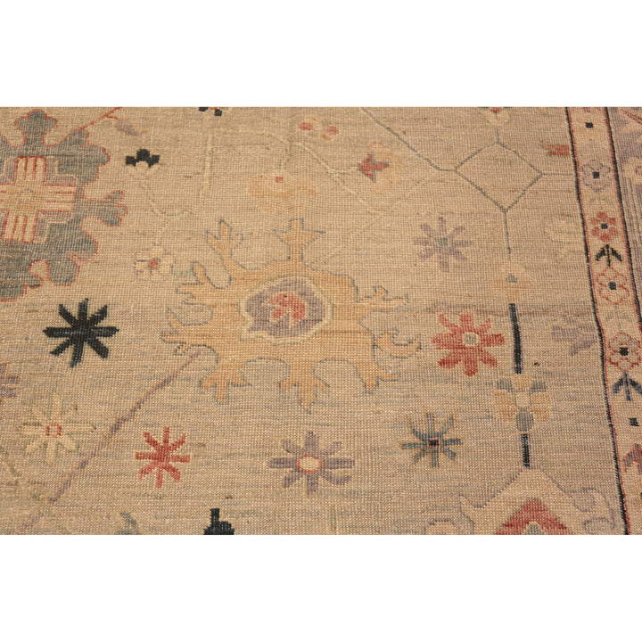Beige Traditional Wool Rug - 8'4" x 9'5"