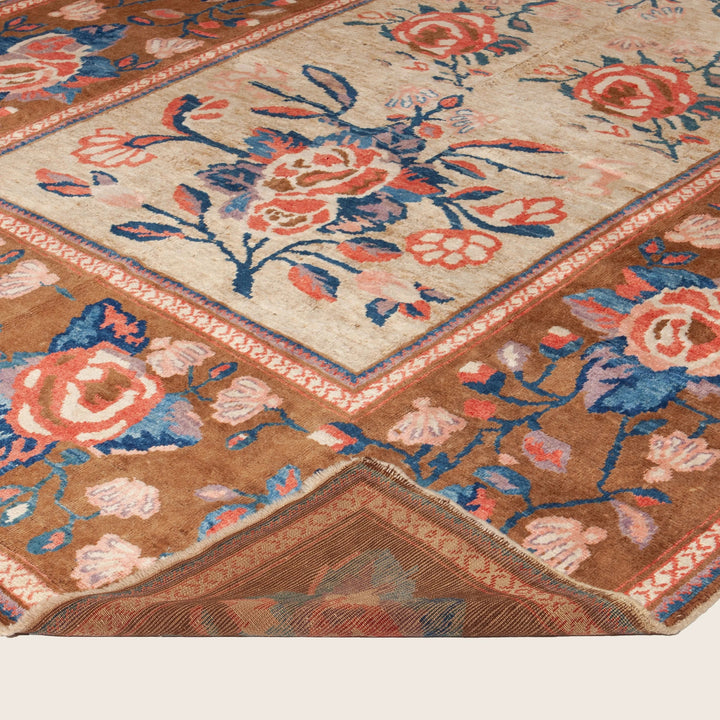 Vintage Traditional Wool Rug - 8' x 11'9"