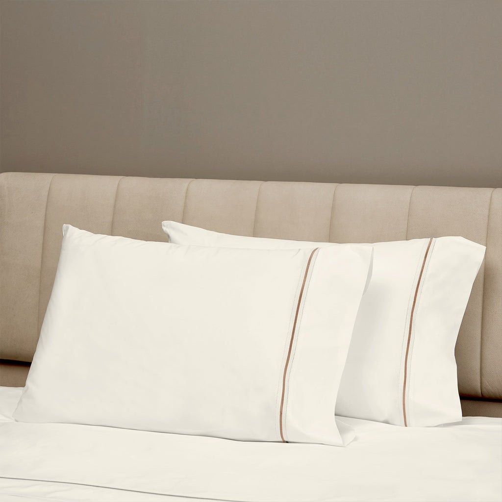 Gramercy Sheets & Pillowcases, Ivory/Coffee Pillowcase Pair / Standard