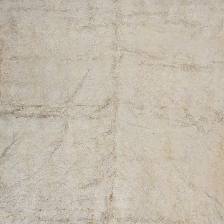 Cowhide Alpaca Rug - 10' x 14'