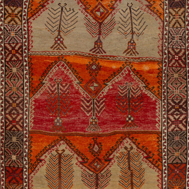 Red Traditional Wool Rug - 5'7" x 12'9"