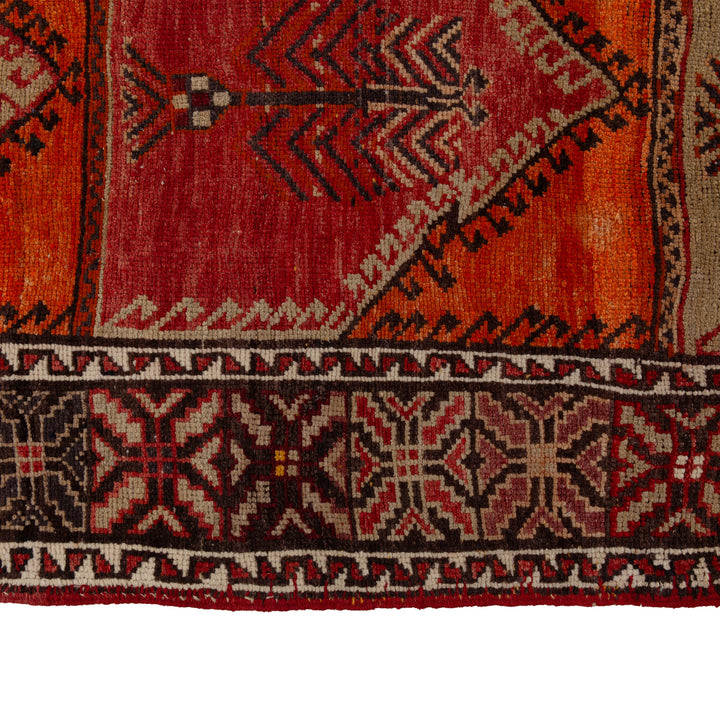 Red Traditional Wool Rug - 5'7" x 12'9"