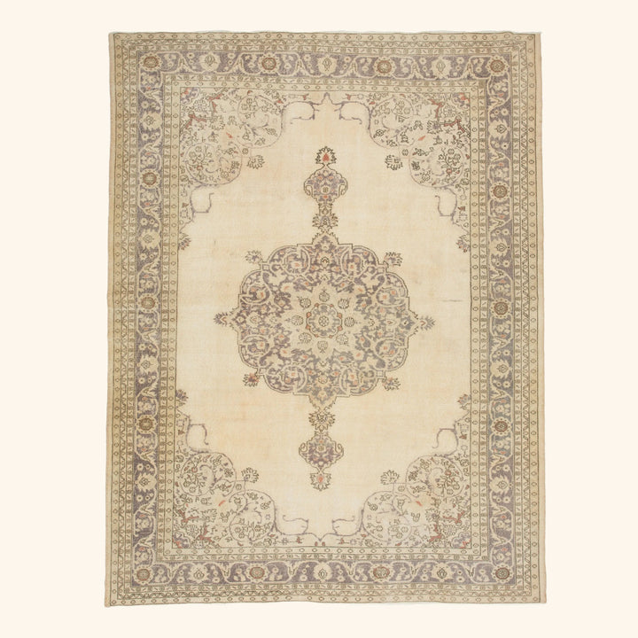Traditional Wool Rug - 09'05" x 12'02"