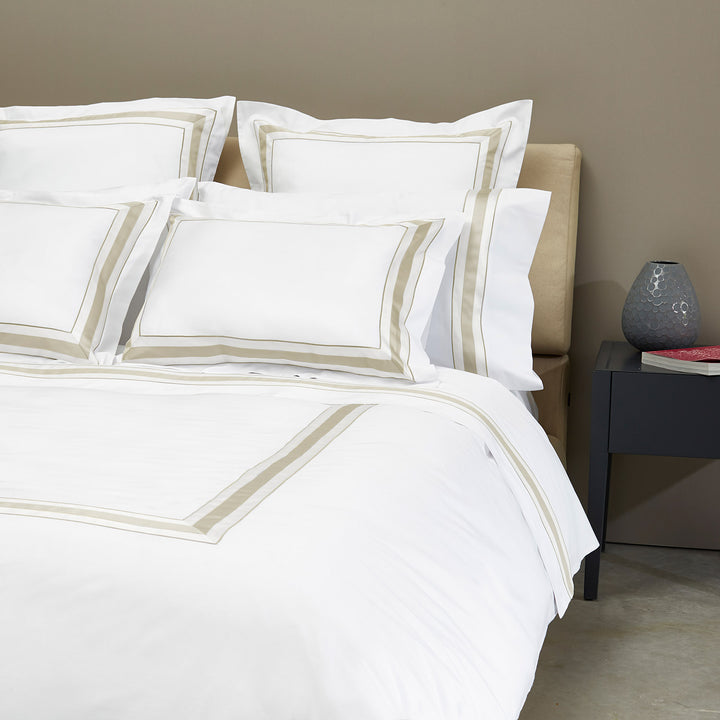 Dimora Duvet & Shams, White/Khaki Duvet Cover / King