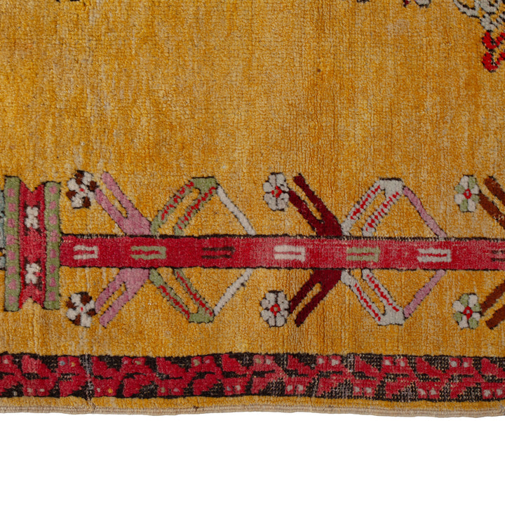 Yellow Vintage Traditional Wool Rug - 3'2" x 5'4"