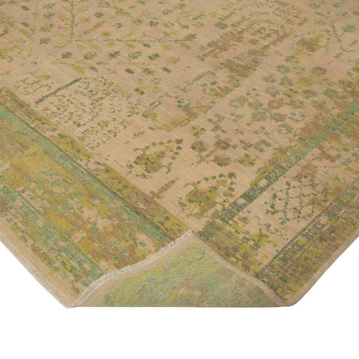 Green Traditional Wool Rug - 9'11" x 13'9"