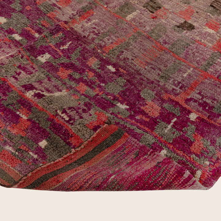 Moroccan Wool Rug - 05'09" x 09'02"
