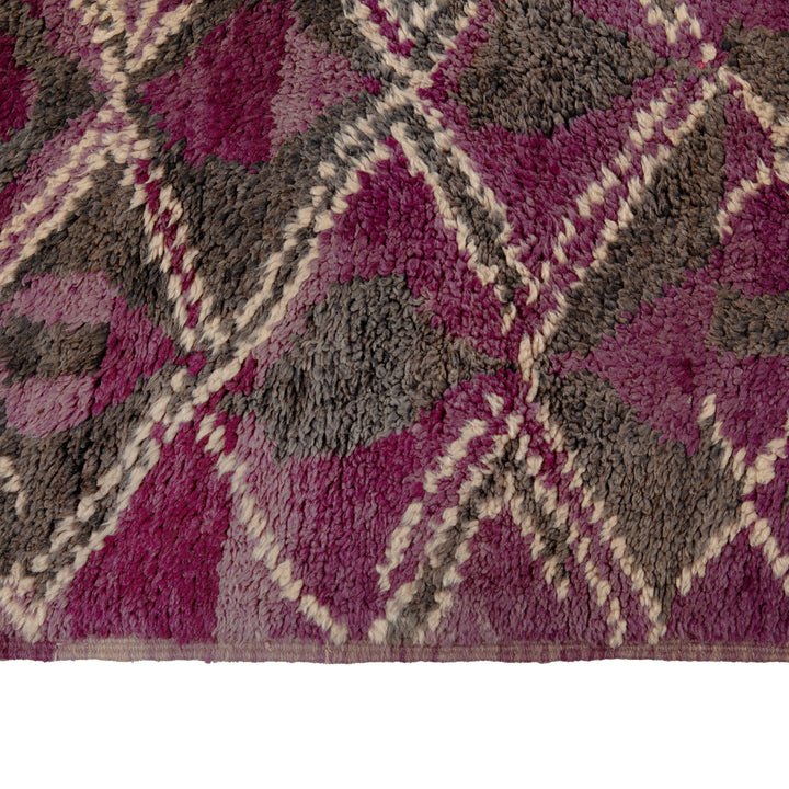 Red Vintage Moroccan Wool Rug - 6'9" x 11'10"