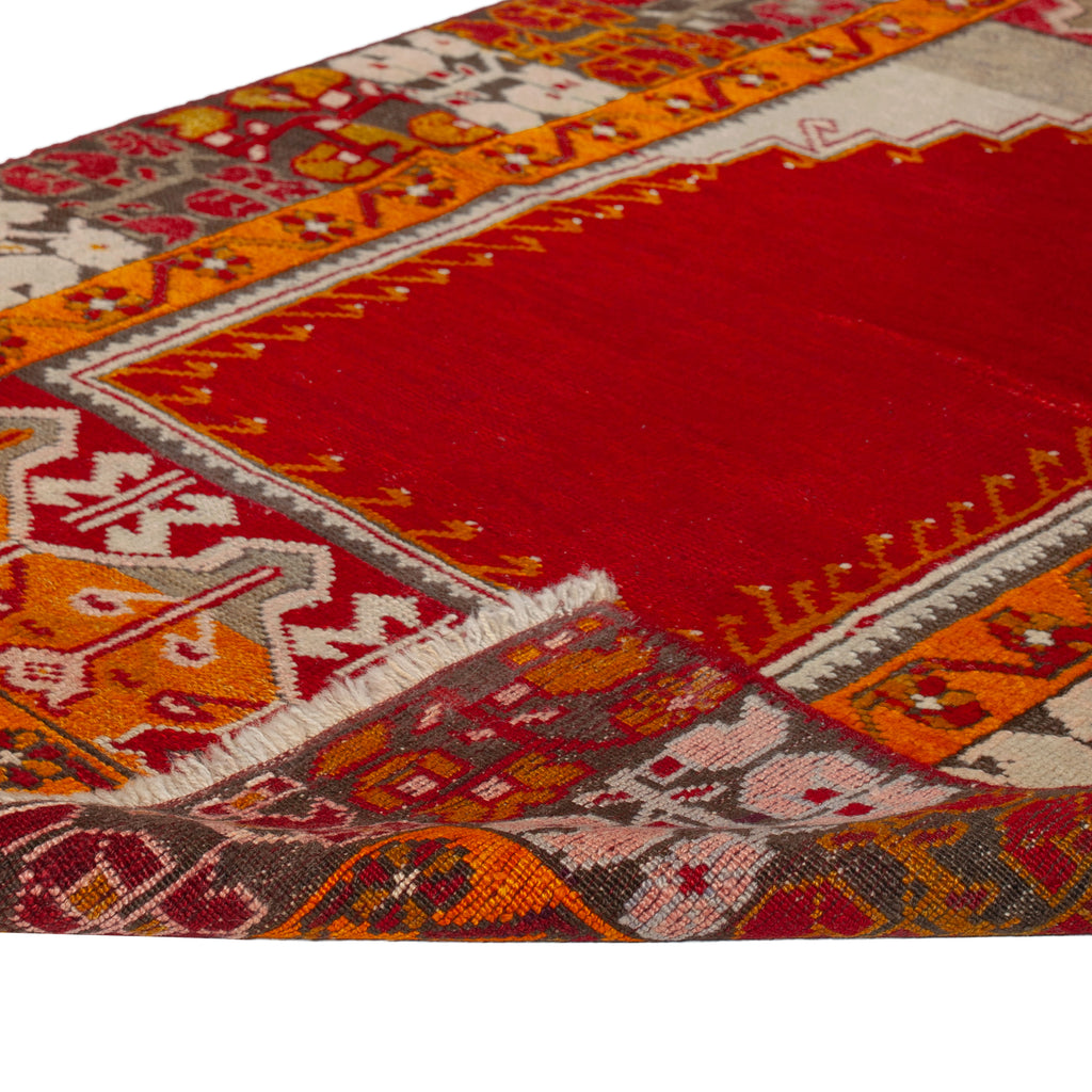 Red Vintage Traditional Wool Rug - 3'3" x 4'5"