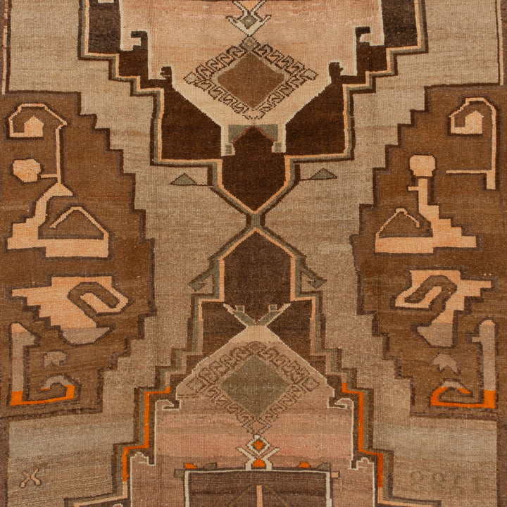 Beige Vintage Traditional Wool Rug - 6'11" x 11'11"