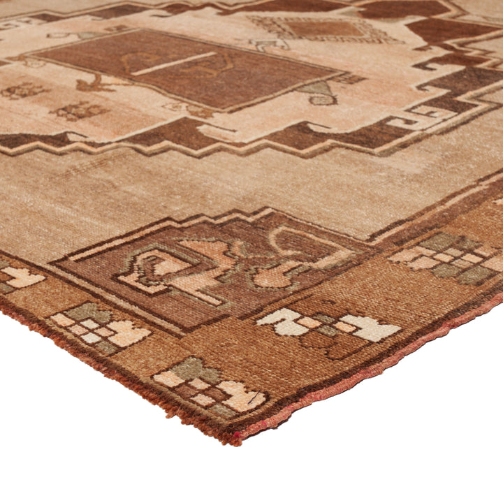 Beige Vintage Traditional Wool Rug - 6'11" x 11'11"