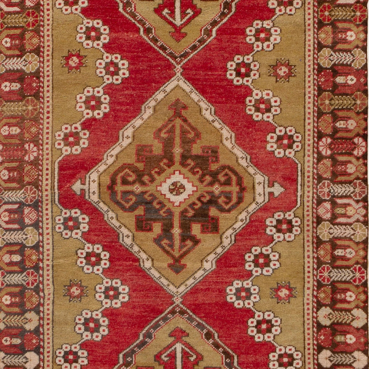 Red Vintage Traditional Wool Runner - 3'5" x 12'11"