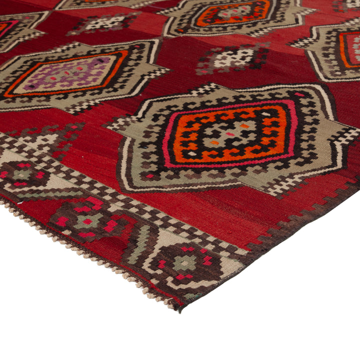 Vintage Traditional Turksih Wool Rug - 5'7" x 10'