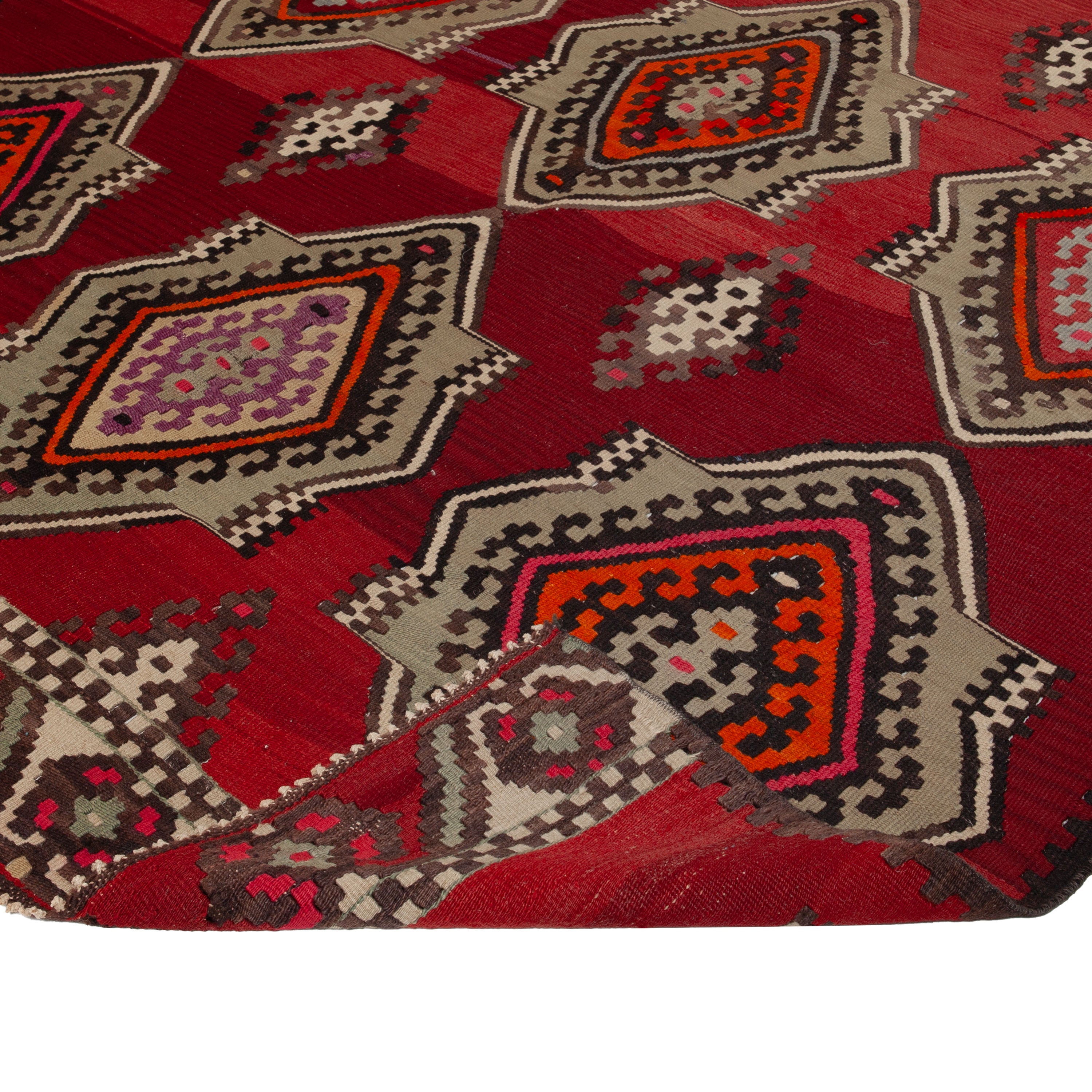 Vintage Traditional Turksih Wool Rug - 5'7" x 10'