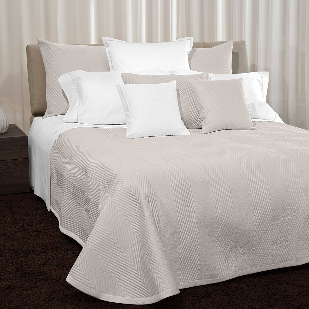 Letizia Quilted Coverlet & Shams Coverlet / King / Pearl