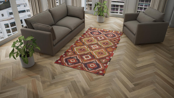 Red Vintage Flatweave Wool Rug - 4'7" x 9'2"