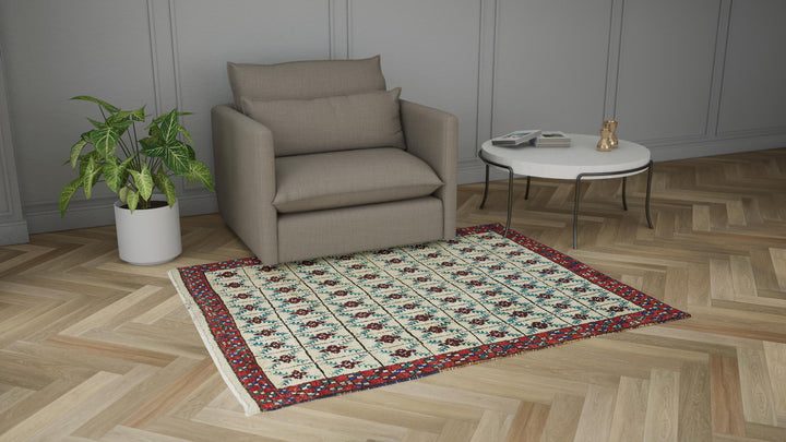 Ivory & Red Vintage Traditional Wool Rug - 5'3" x 6'7"