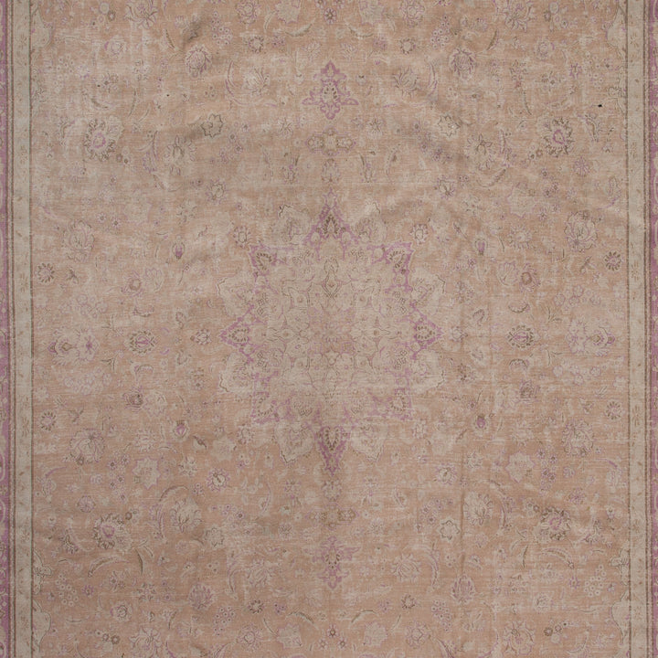 Beige Traditional Wool Rug - 10'11" x 17'