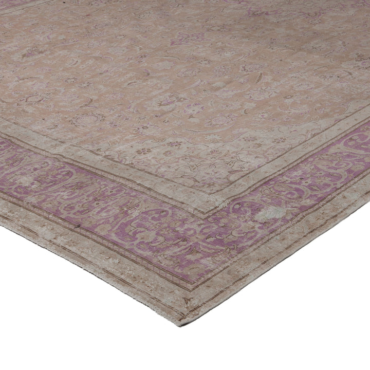 Beige Traditional Wool Rug - 10'11" x 17'