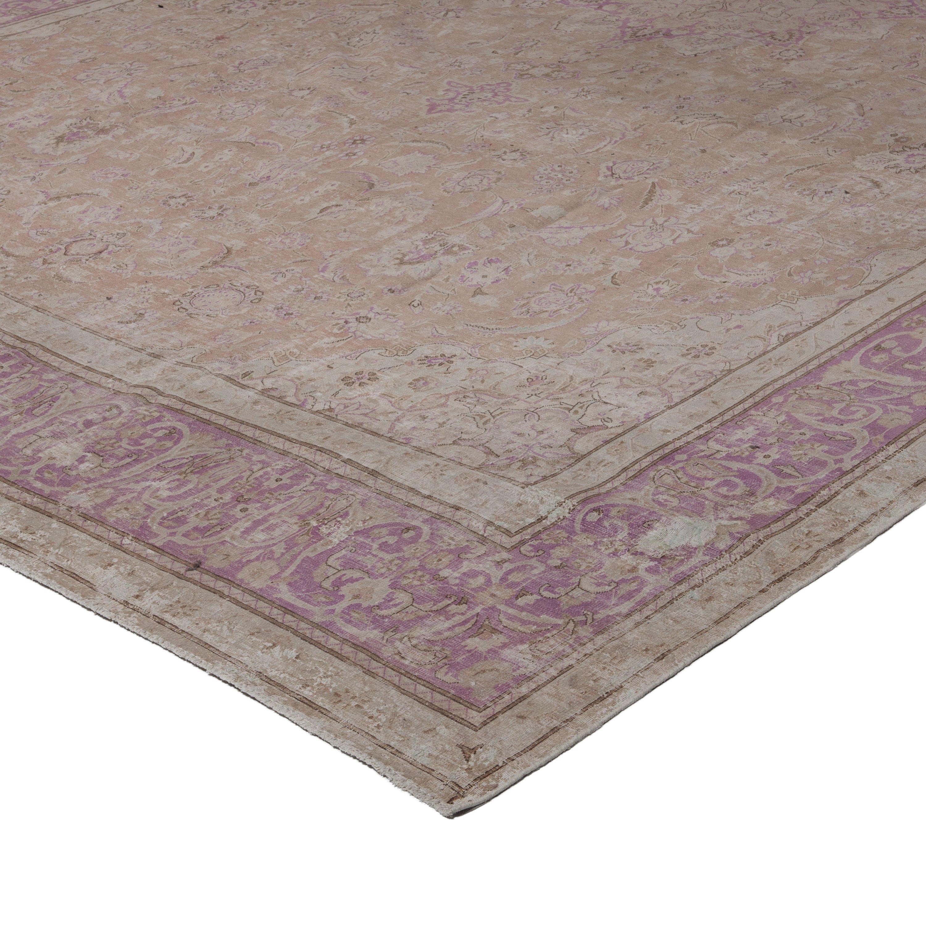 Beige Traditional Wool Rug - 10'11" x 17'