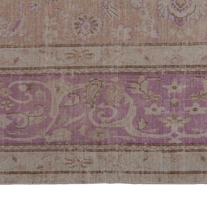 Beige Traditional Wool Rug - 10'11" x 17'