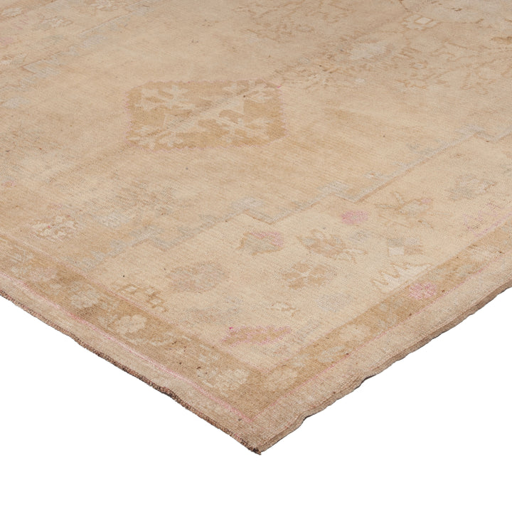 Beige Vintage Traditional Wool Rug - 6'7" x 15'9"