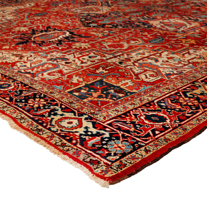 Vintage Traditional Wool Rug - 9'6" x 12'11"