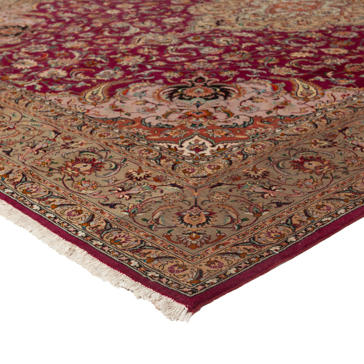 Vintage Traditional Wool Rug - 8'4" x 11'9"