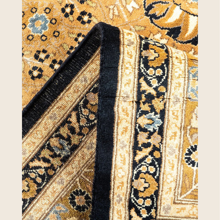 Beige Traditional Wool Rug - 6'3" x 6'5"