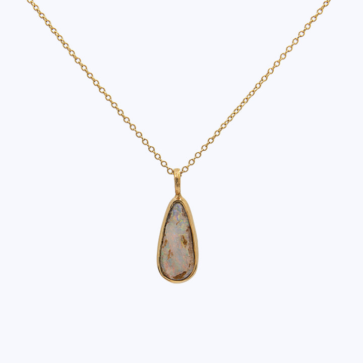 Teardrop Opal Pendant 18K Tcw Opal 4.3 Chain 16" 4.3 / 16"