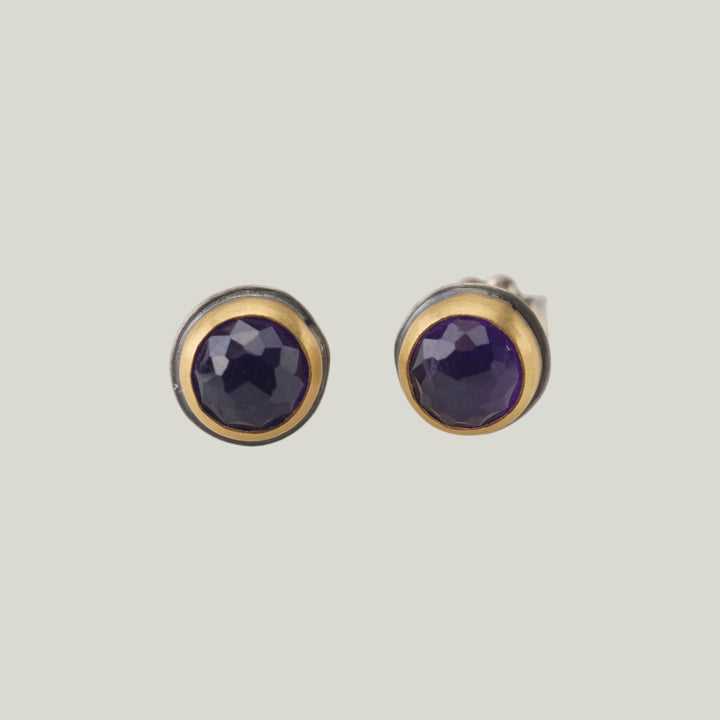 22K Yellow Gold Bezel Rosecut Amethyst Stud Earring